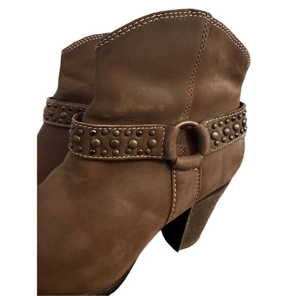 Sofft Chunk Heel Booties Studded and Western Details - Picture 4 of 12